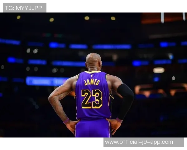 詹姆斯谈新赛季骑士压力大认为球队面临重大挑战与期待