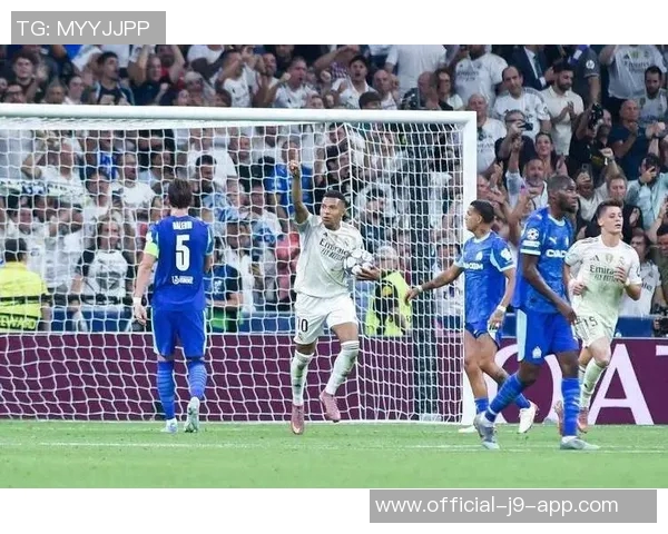 姆巴佩点球技巧揭秘：助跑停顿与坚定眼神助其近11次未罚丢