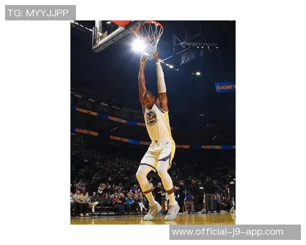 科尔透露库里巴特勒追梦季前赛首战预计出场15分钟明天将进行对抗训练